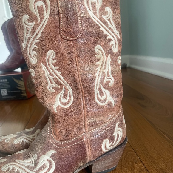 Women's Corral Distressed Brown with Embroidery Boots R1974 Size 5.5 - Picture 6 of 15